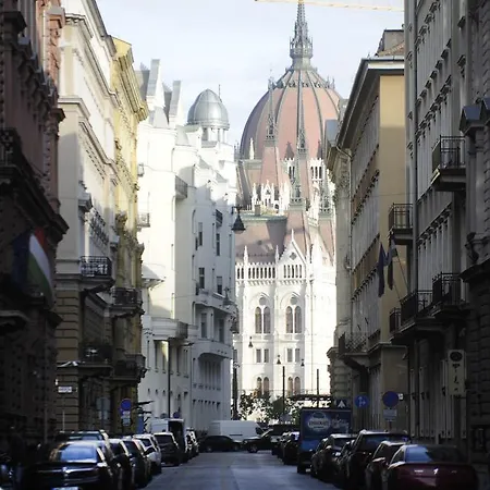 Local Chain Bridge * Budapest