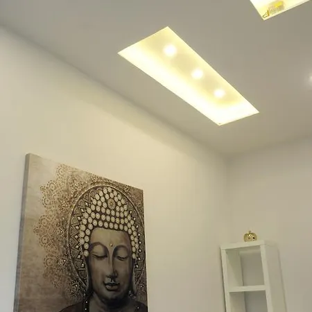 Local Chain Bridge Apartment Budapest